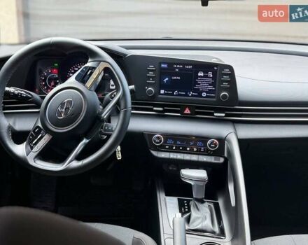 Черный Хендай Элантра, объемом двигателя 1.59 л и пробегом 48 тыс. км за 20500 $, фото 8 на Automoto.ua