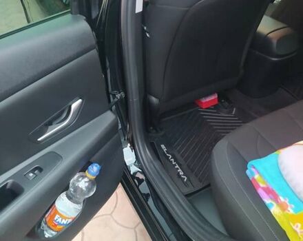 Черный Хендай Элантра, объемом двигателя 1.58 л и пробегом 83 тыс. км за 18999 $, фото 10 на Automoto.ua