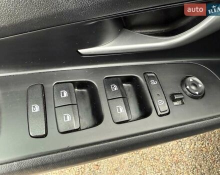 Черный Хендай Элантра, объемом двигателя 2 л и пробегом 92 тыс. км за 12998 $, фото 19 на Automoto.ua