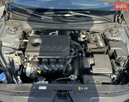 Черный Хендай Элантра, объемом двигателя 1.59 л и пробегом 46 тыс. км за 16700 $, фото 2 на Automoto.ua