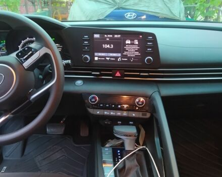 Черный Хендай Элантра, объемом двигателя 1.6 л и пробегом 73 тыс. км за 19999 $, фото 3 на Automoto.ua