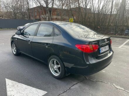 Черный Хендай Элантра, объемом двигателя 1.6 л и пробегом 190 тыс. км за 5500 $, фото 1 на Automoto.ua