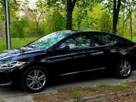 Черный Хендай Элантра, объемом двигателя 2 л и пробегом 110 тыс. км за 10700 $, фото 1 на Automoto.ua