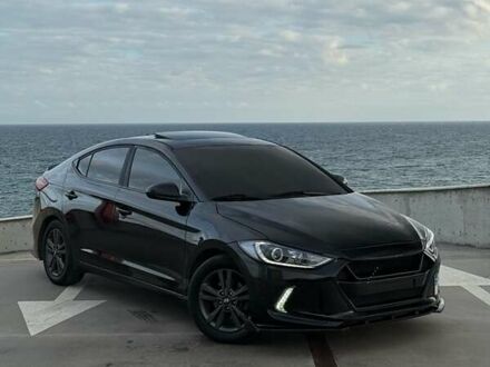 Черный Хендай Элантра, объемом двигателя 2 л и пробегом 160 тыс. км за 10900 $, фото 1 на Automoto.ua