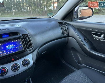 Фиолетовый Хендай Элантра, объемом двигателя 1.6 л и пробегом 198 тыс. км за 6750 $, фото 35 на Automoto.ua