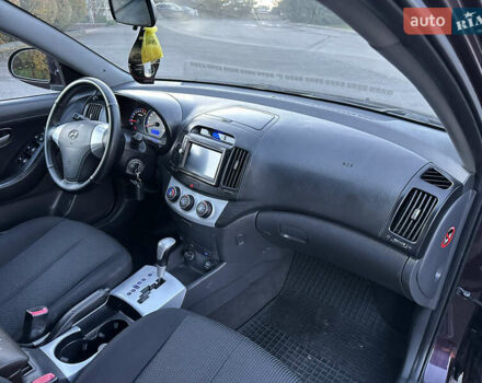 Фиолетовый Хендай Элантра, объемом двигателя 1.6 л и пробегом 198 тыс. км за 6750 $, фото 23 на Automoto.ua