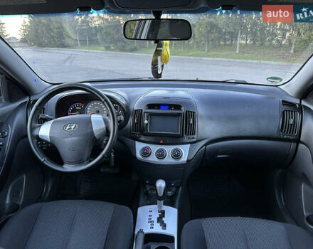 Фиолетовый Хендай Элантра, объемом двигателя 1.6 л и пробегом 198 тыс. км за 6750 $, фото 27 на Automoto.ua