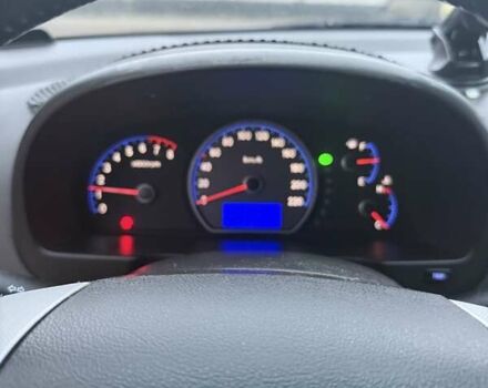 Фиолетовый Хендай Элантра, объемом двигателя 1.98 л и пробегом 322 тыс. км за 6900 $, фото 10 на Automoto.ua