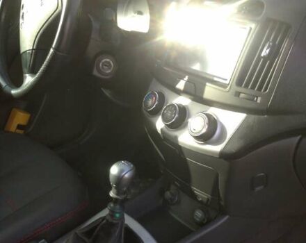 Фиолетовый Хендай Элантра, объемом двигателя 1.59 л и пробегом 192 тыс. км за 6500 $, фото 9 на Automoto.ua