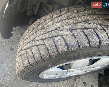 Фиолетовый Хендай Элантра, объемом двигателя 1.59 л и пробегом 190 тыс. км за 4900 $, фото 9 на Automoto.ua