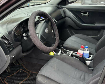 Фиолетовый Хендай Элантра, объемом двигателя 1.59 л и пробегом 383 тыс. км за 5900 $, фото 4 на Automoto.ua