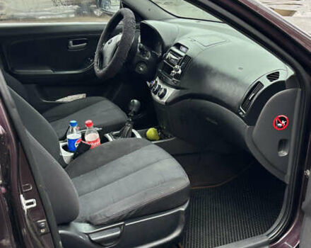 Фиолетовый Хендай Элантра, объемом двигателя 1.59 л и пробегом 383 тыс. км за 5900 $, фото 13 на Automoto.ua