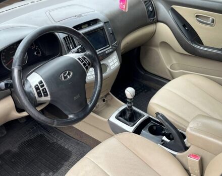 Хендай Элантра 2008 в Николаеве на Automoto.ua Фиолетовый Хендай Элантра, объемом двигателя 2 л и пробегом 243 тыс. км за 4899 $, фото 3 на Automoto.ua