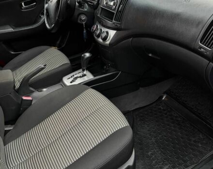 Фиолетовый Хендай Элантра, объемом двигателя 1.6 л и пробегом 216 тыс. км за 6500 $, фото 11 на Automoto.ua