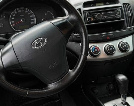 Фиолетовый Хендай Элантра, объемом двигателя 1.6 л и пробегом 216 тыс. км за 6500 $, фото 9 на Automoto.ua