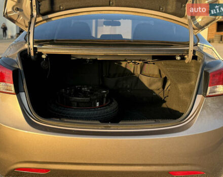 Коричневый Хендай Элантра, объемом двигателя 1.6 л и пробегом 160 тыс. км за 8400 $, фото 9 на Automoto.ua