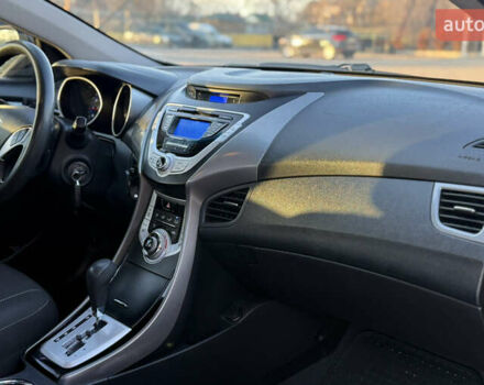 Коричневый Хендай Элантра, объемом двигателя 1.6 л и пробегом 160 тыс. км за 8400 $, фото 10 на Automoto.ua