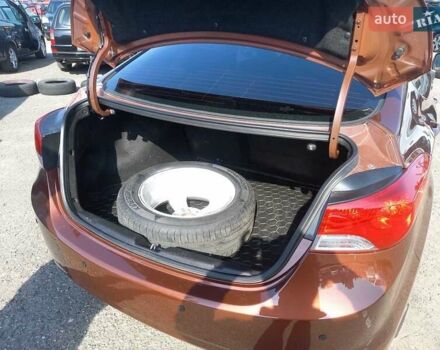 Коричневый Хендай Элантра, объемом двигателя 1.8 л и пробегом 155 тыс. км за 8000 $, фото 11 на Automoto.ua