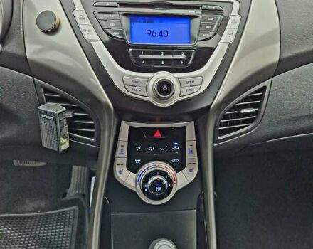 Коричневый Хендай Элантра, объемом двигателя 1.6 л и пробегом 265 тыс. км за 8100 $, фото 6 на Automoto.ua