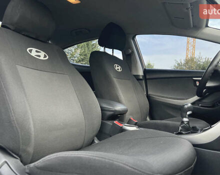 Коричневый Хендай Элантра, объемом двигателя 1.59 л и пробегом 140 тыс. км за 9700 $, фото 10 на Automoto.ua