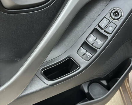 Коричневый Хендай Элантра, объемом двигателя 1.59 л и пробегом 104 тыс. км за 9300 $, фото 37 на Automoto.ua