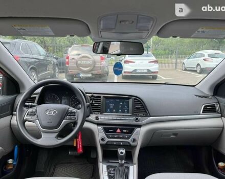 Красный Хендай Элантра, объемом двигателя 2 л и пробегом 67 тыс. км за 14000 $, фото 13 на Automoto.ua