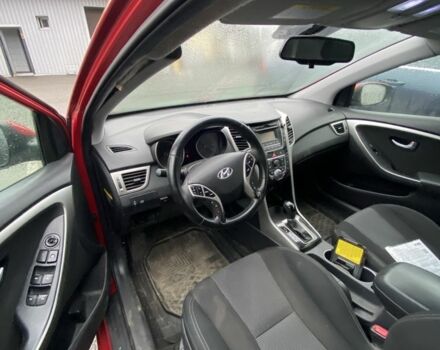 Красный Хендай Элантра, объемом двигателя 1.8 л и пробегом 250 тыс. км за 6200 $, фото 5 на Automoto.ua