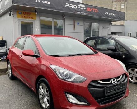 Красный Хендай Элантра, объемом двигателя 1.8 л и пробегом 250 тыс. км за 6200 $, фото 1 на Automoto.ua