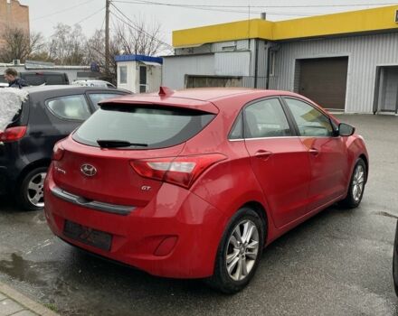 Красный Хендай Элантра, объемом двигателя 1.8 л и пробегом 250 тыс. км за 6200 $, фото 2 на Automoto.ua