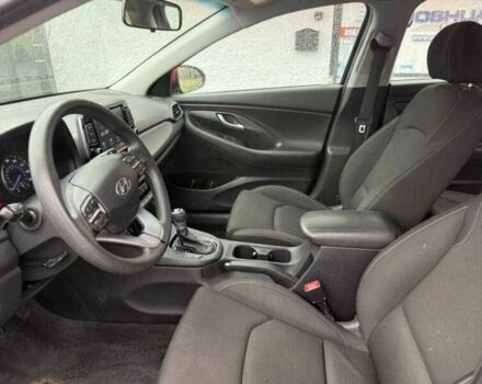 Красный Хендай Элантра, объемом двигателя 2 л и пробегом 78 тыс. км за 2600 $, фото 6 на Automoto.ua