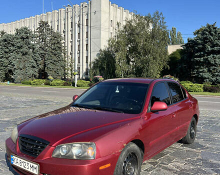 Красный Хендай Элантра, объемом двигателя 2 л и пробегом 380 тыс. км за 2800 $, фото 1 на Automoto.ua