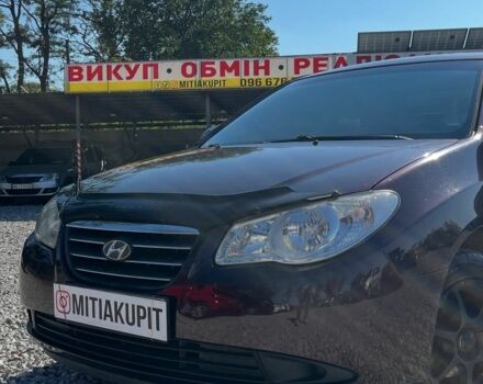 Красный Хендай Элантра, объемом двигателя 0 л и пробегом 200 тыс. км за 5900 $, фото 2 на Automoto.ua