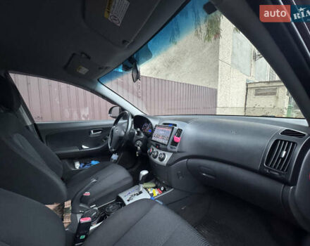 Червоний Хендай Елантра, об'ємом двигуна 1.6 л та пробігом 167 тис. км за 5999 $, фото 9 на Automoto.ua