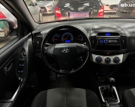 Червоний Хендай Елантра, об'ємом двигуна 0 л та пробігом 142 тис. км за 6800 $, фото 6 на Automoto.ua