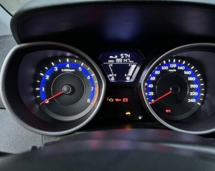 Червоний Хендай Елантра, об'ємом двигуна 1.6 л та пробігом 199 тис. км за 7350 $, фото 6 на Automoto.ua