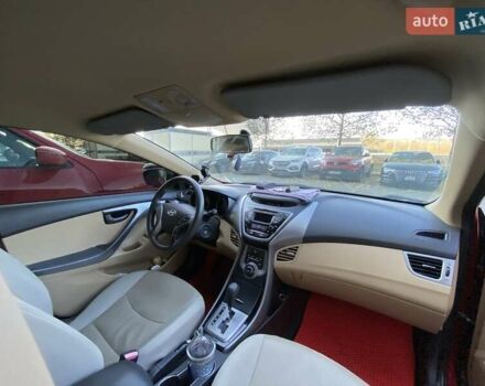 Красный Хендай Элантра, объемом двигателя 1.8 л и пробегом 277 тыс. км за 7500 $, фото 25 на Automoto.ua