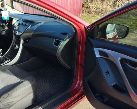 Красный Хендай Элантра, объемом двигателя 1.8 л и пробегом 195 тыс. км за 8500 $, фото 3 на Automoto.ua