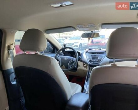 Красный Хендай Элантра, объемом двигателя 1.8 л и пробегом 277 тыс. км за 7500 $, фото 30 на Automoto.ua