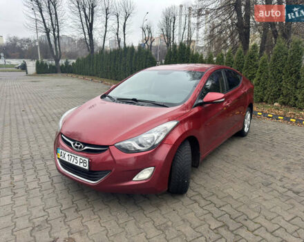 Красный Хендай Элантра, объемом двигателя 1.6 л и пробегом 167 тыс. км за 9000 $, фото 2 на Automoto.ua