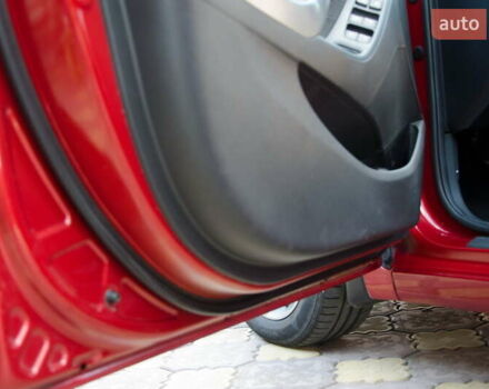 Красный Хендай Элантра, объемом двигателя 1.8 л и пробегом 81 тыс. км за 10200 $, фото 9 на Automoto.ua