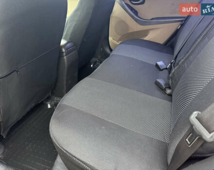 Красный Хендай Элантра, объемом двигателя 1.6 л и пробегом 167 тыс. км за 9000 $, фото 23 на Automoto.ua