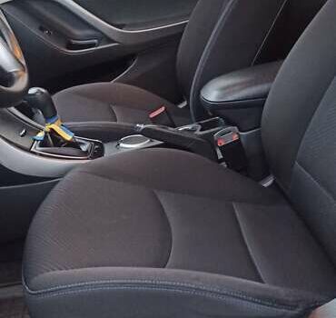 Красный Хендай Элантра, объемом двигателя 1.59 л и пробегом 46 тыс. км за 10700 $, фото 24 на Automoto.ua