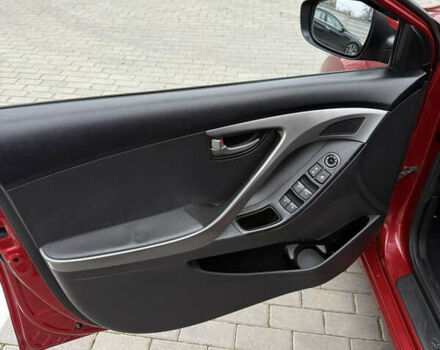 Красный Хендай Элантра, объемом двигателя 1.59 л и пробегом 136 тыс. км за 9800 $, фото 8 на Automoto.ua