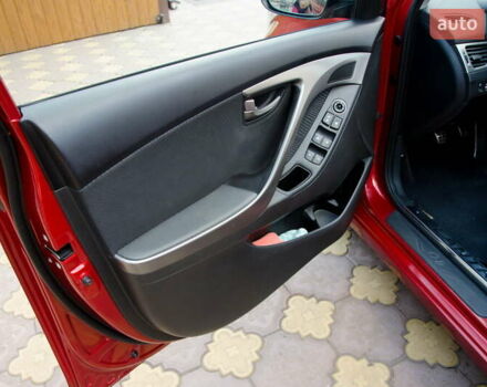Красный Хендай Элантра, объемом двигателя 1.8 л и пробегом 81 тыс. км за 10200 $, фото 8 на Automoto.ua