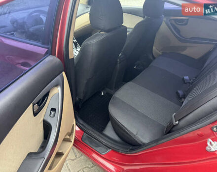 Красный Хендай Элантра, объемом двигателя 1.6 л и пробегом 167 тыс. км за 9000 $, фото 25 на Automoto.ua