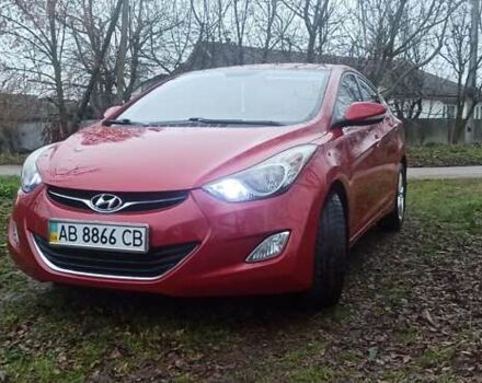 Красный Хендай Элантра, объемом двигателя 1.59 л и пробегом 46 тыс. км за 10700 $, фото 1 на Automoto.ua