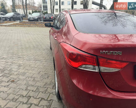 Красный Хендай Элантра, объемом двигателя 1.6 л и пробегом 170 тыс. км за 8900 $, фото 5 на Automoto.ua