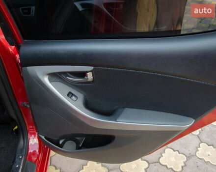 Красный Хендай Элантра, объемом двигателя 1.8 л и пробегом 81 тыс. км за 10200 $, фото 15 на Automoto.ua