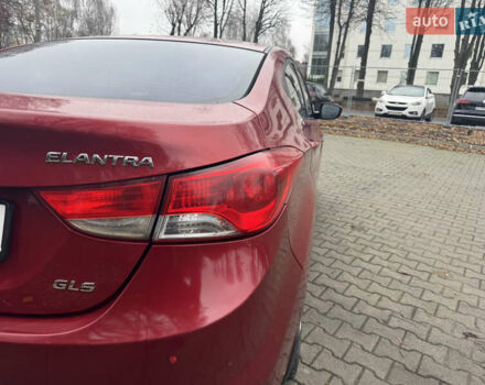 Красный Хендай Элантра, объемом двигателя 1.6 л и пробегом 170 тыс. км за 8900 $, фото 6 на Automoto.ua