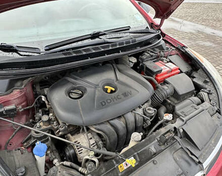 Червоний Хендай Елантра, об'ємом двигуна 1.8 л та пробігом 235 тис. км за 7999 $, фото 7 на Automoto.ua